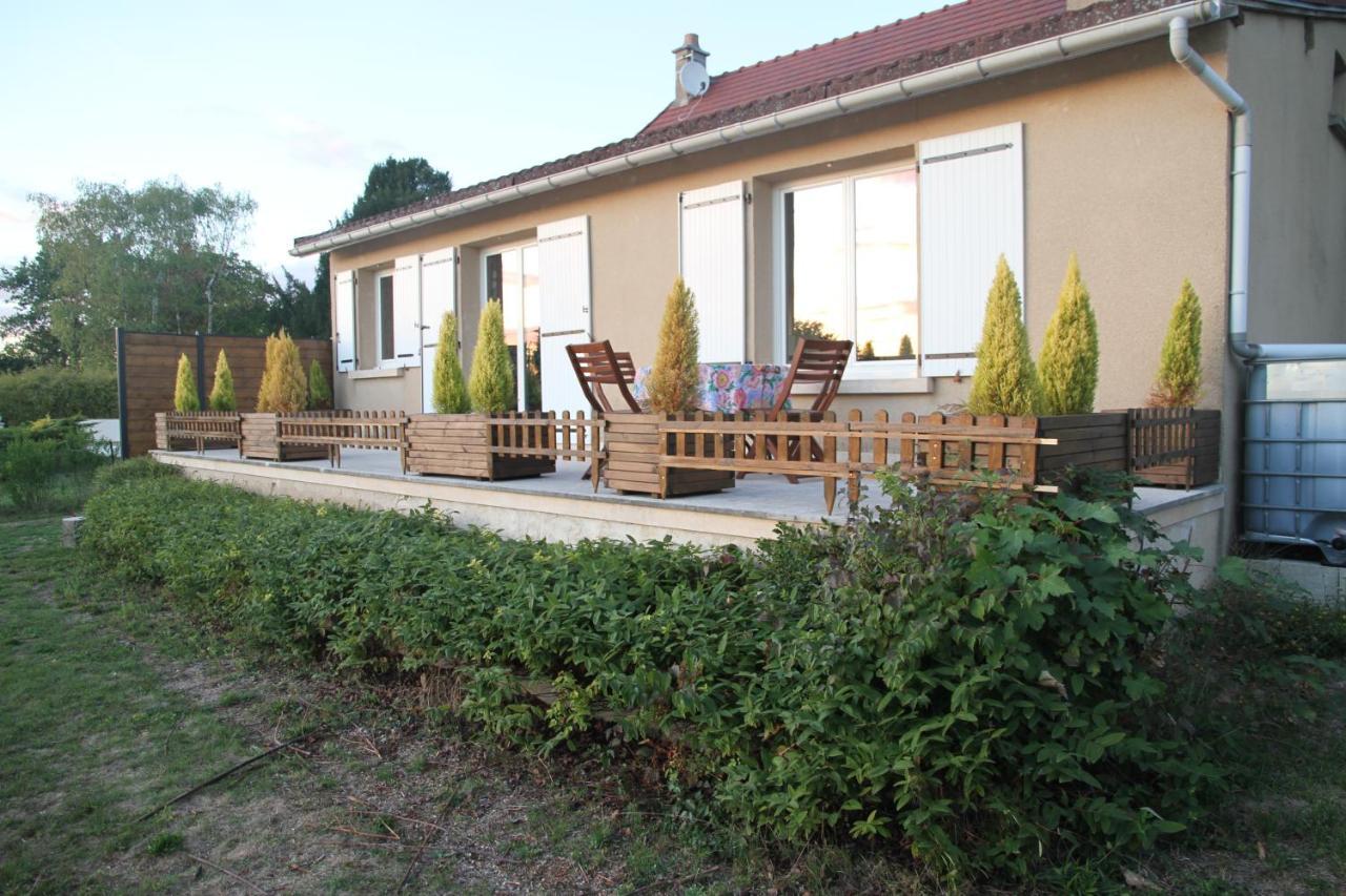 La Maison Et Son Jardin Sur Le Canal De Bourgogne Ravieres Exterior foto